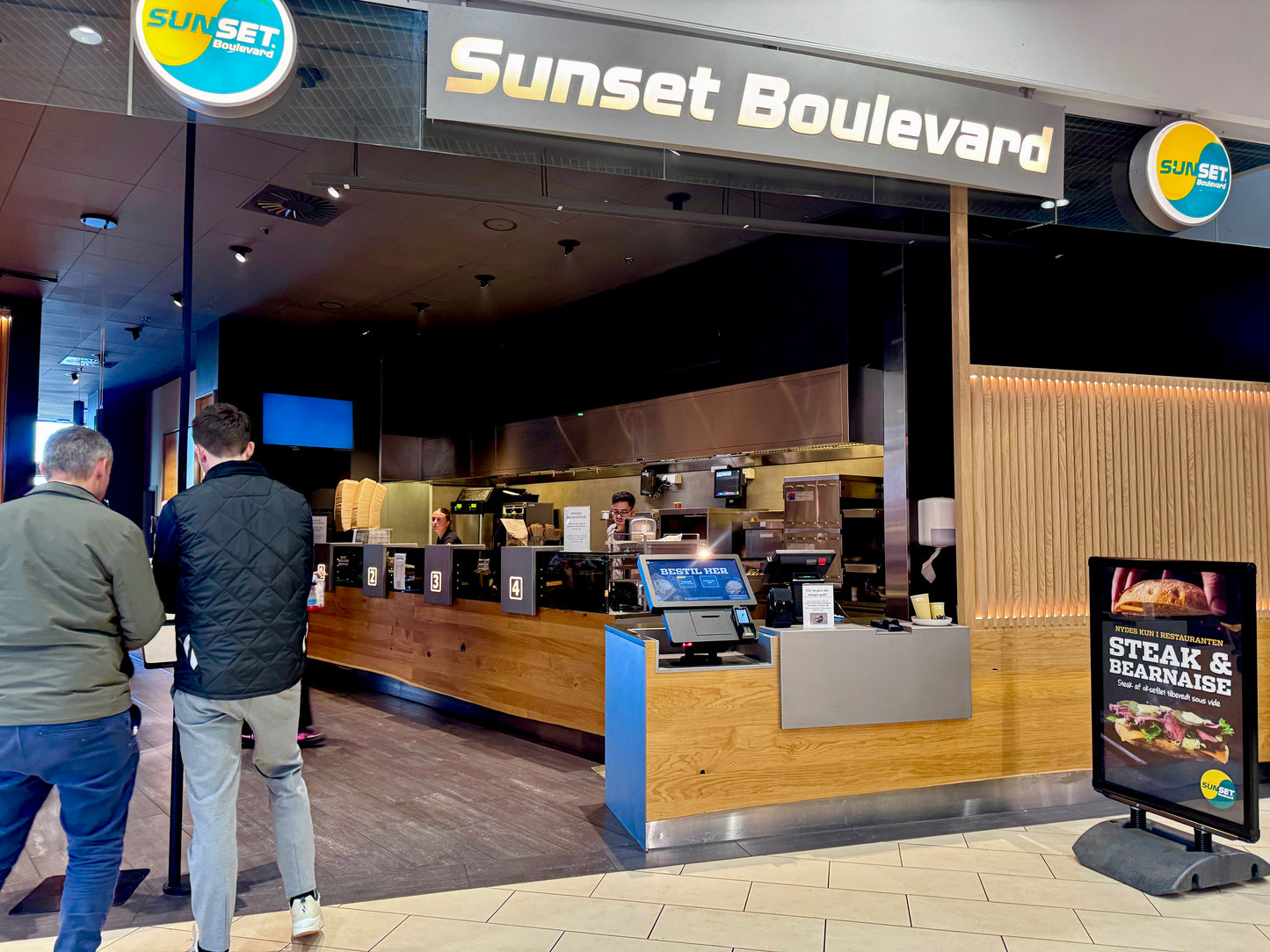 Vildt nytårstilbud – få en burgermenu hos Sunset-Boulevard Esbjerg til KUN 49 kr.