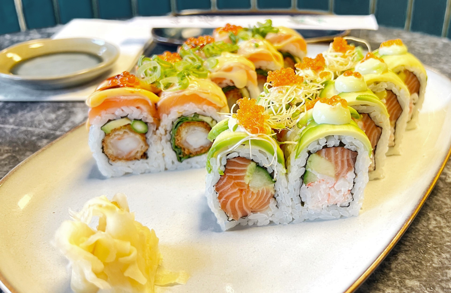 Spar 50 % på Deluxe-sushi hos populære Lyokoi i Odense