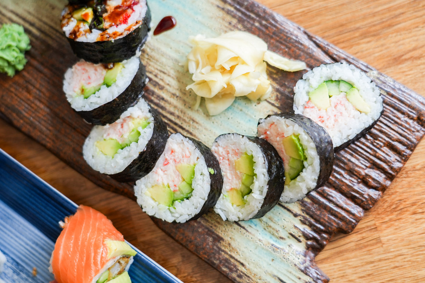 Kun 249 kr. - Luksus-sushi i Aalborg for 2 personer med 36 Deluxe-stykker