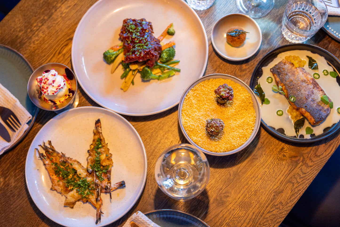 Få 6 serveringer & en cocktail til kun 265 kr. på ChaaCha