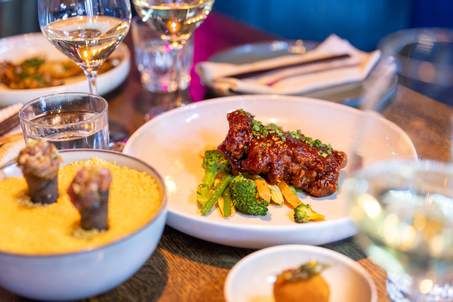 Få 6 serveringer & en cocktail til kun 265 kr. på ChaaCha