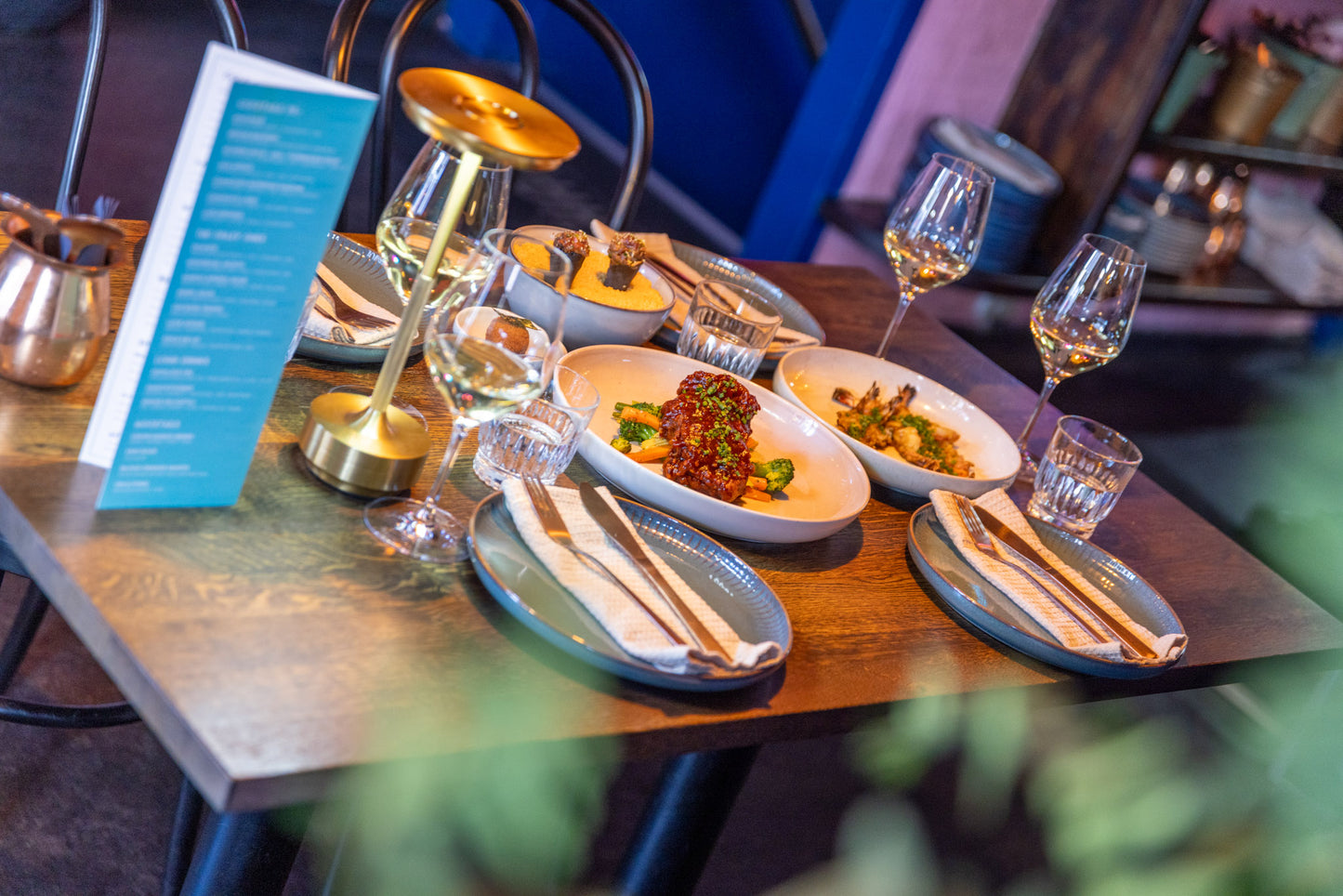 Få 6 serveringer & en cocktail til kun 265 kr. på ChaaCha