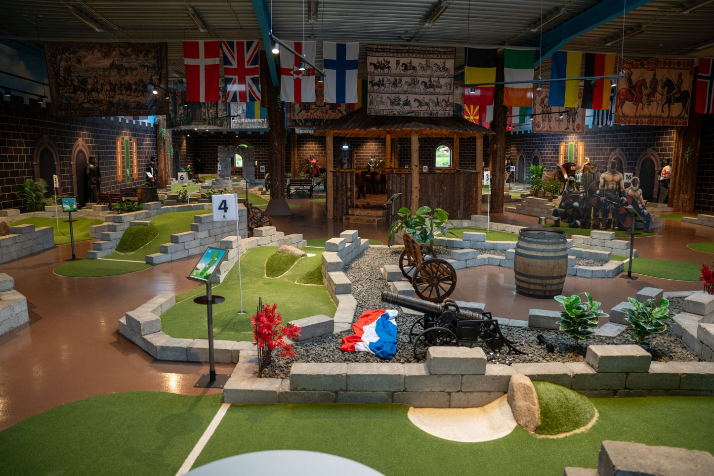 Minigolf og drikkevarer i fede omgivelser til KUN 89 kr. – du sparer 40 %