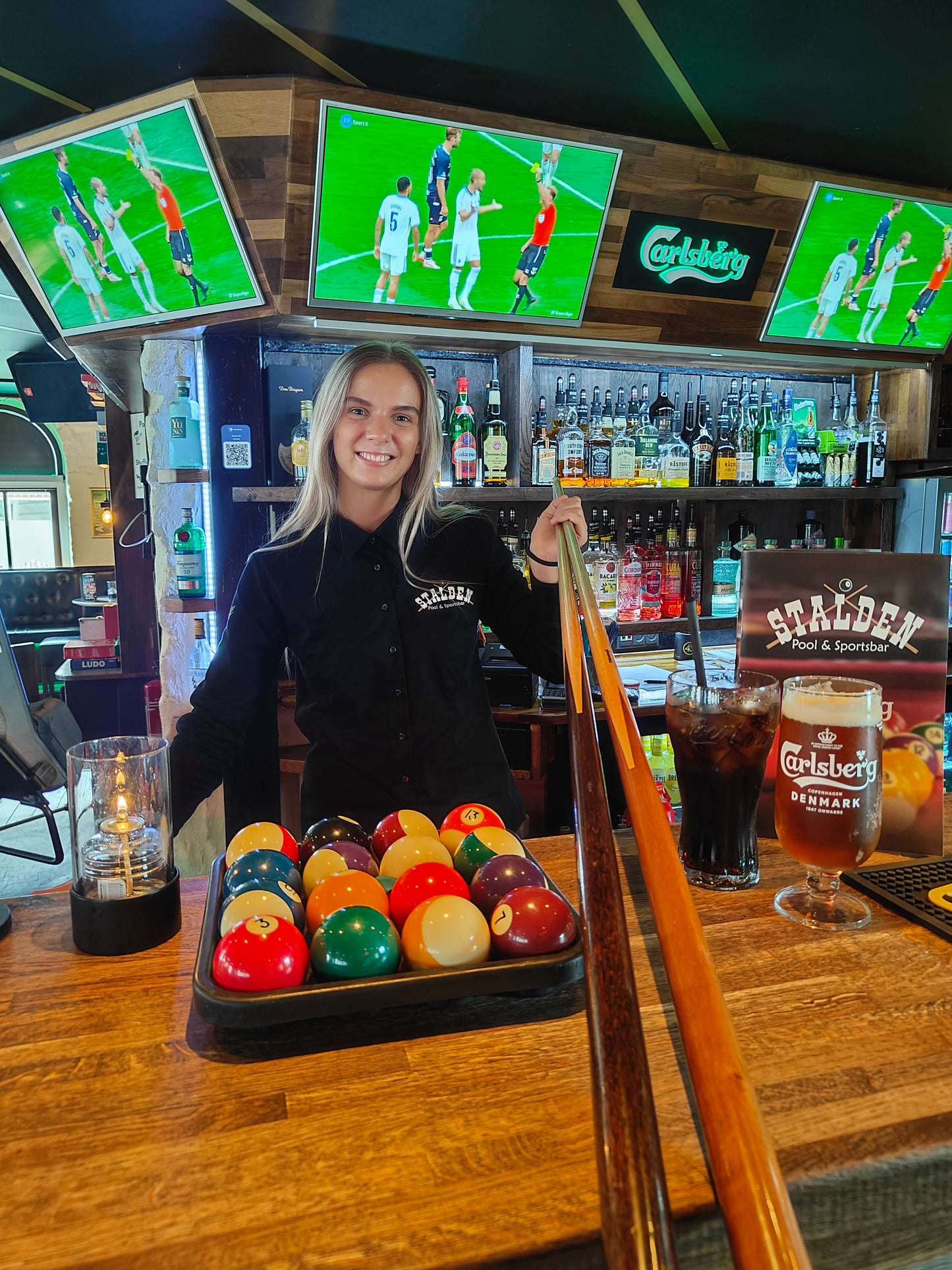 Vildt tilbud hos Stalden Pool & Sportsbar: Få en times pool og valgfri drikkevarer til kun 149 kr.