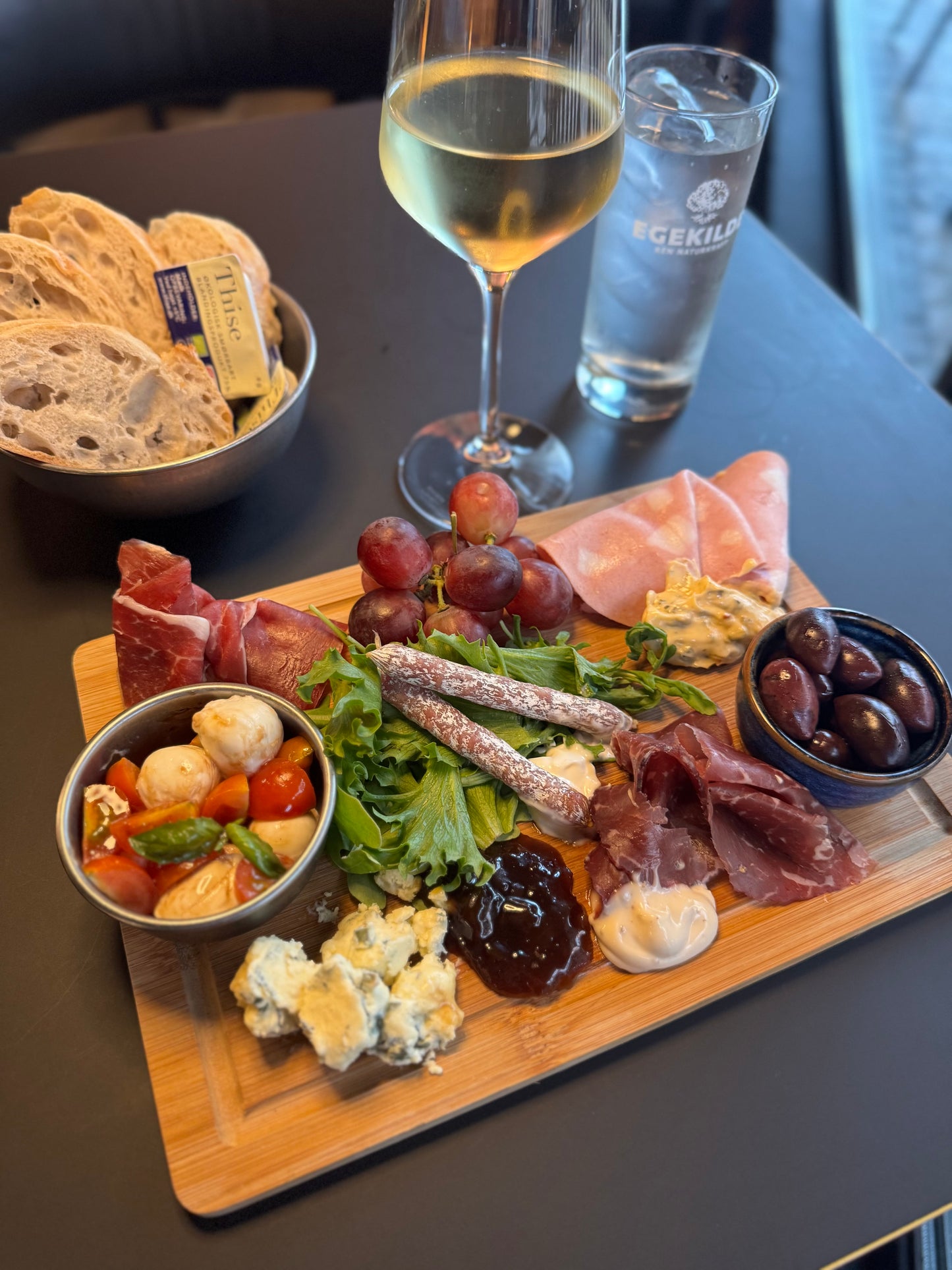 Nyhed hos Vin & Venner: Sommer-tapas til Hype-pris