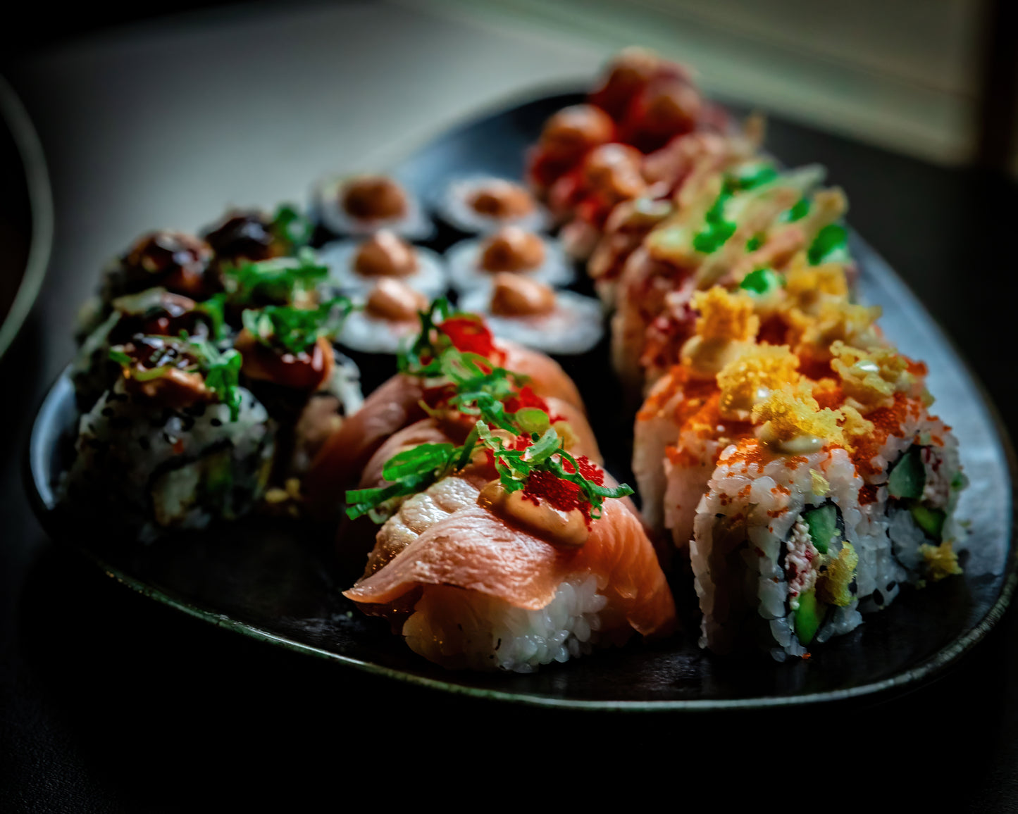 Bliv forkælet med en Luksus Sushi-Box i Aarhus til en vild pris