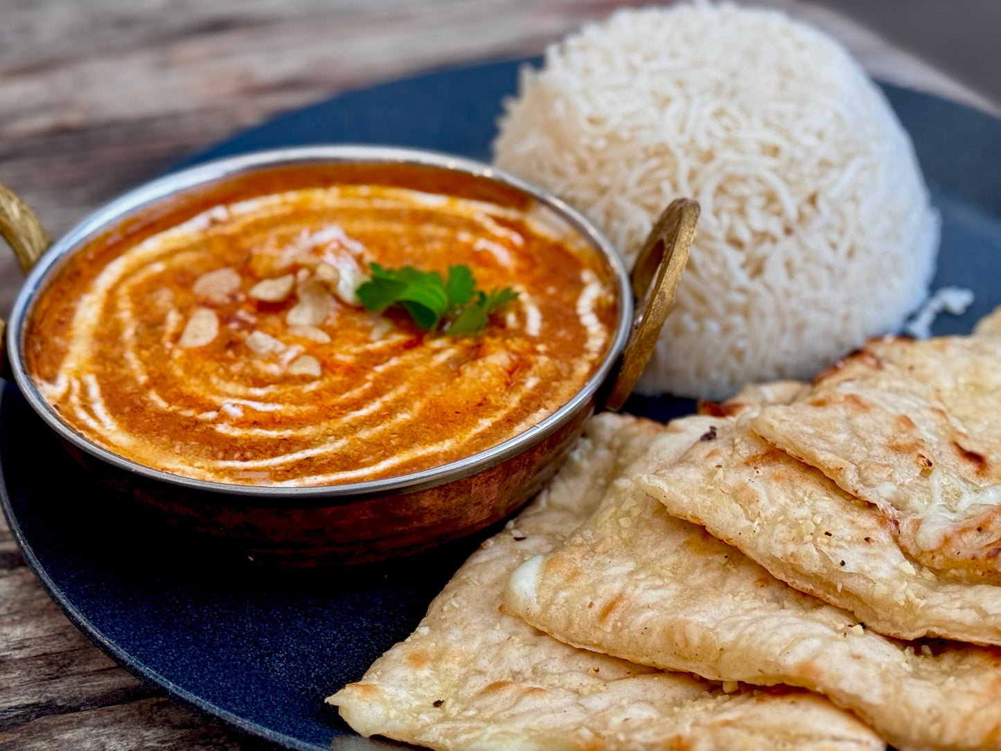 Indisk favorit i Esbjerg – få en hovedret plus naan-brød til KUN 80 kr.