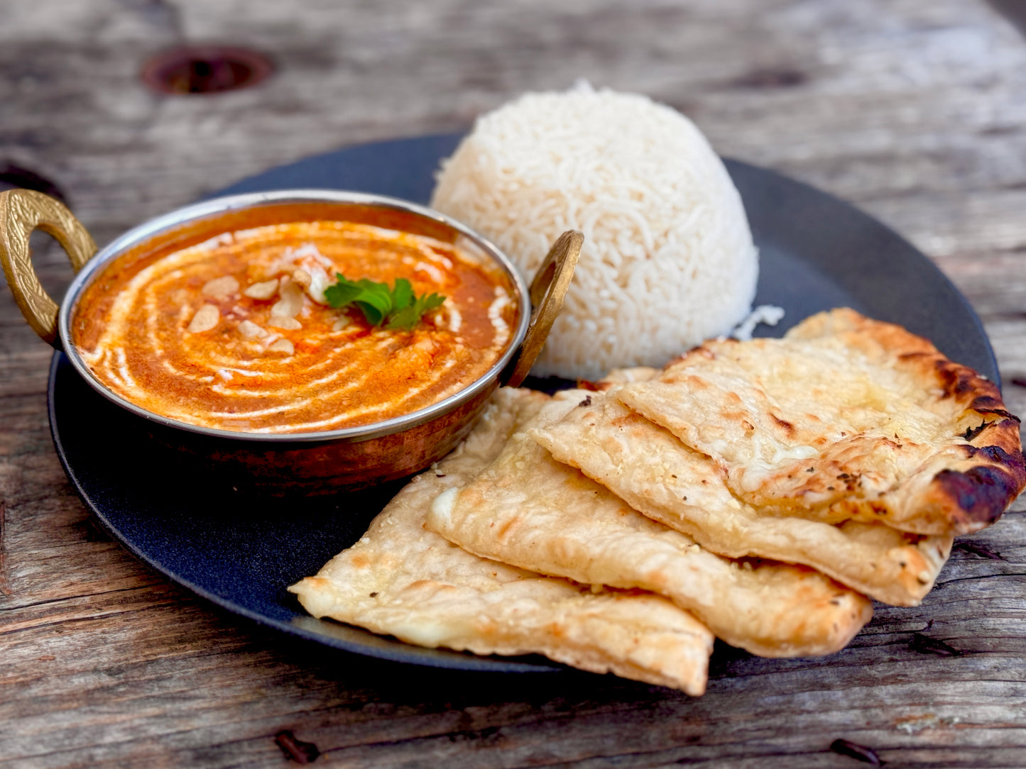 Indisk favorit i Esbjerg – få en hovedret plus naan-brød til KUN 80 kr.