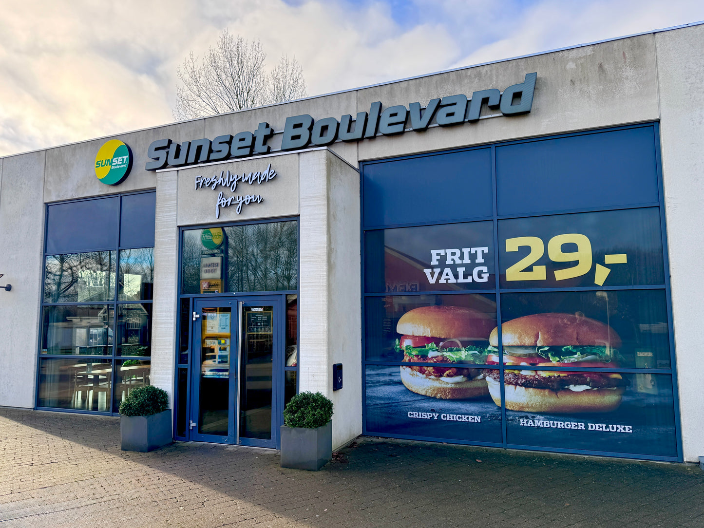 Vildt nytårstilbud – få en burgermenu hos Sunset-Boulevard Esbjerg til KUN 49 kr.