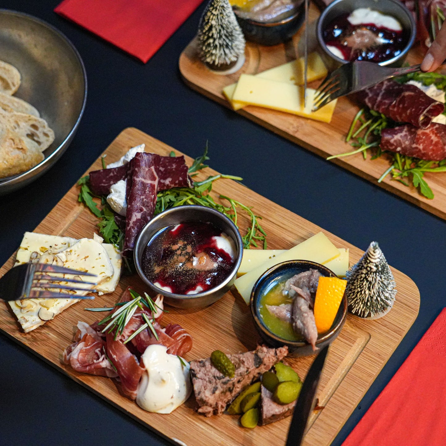 Tapas med juleklang til KUN 95 kr. på den nye flotte Vin & Venner i Aalborg